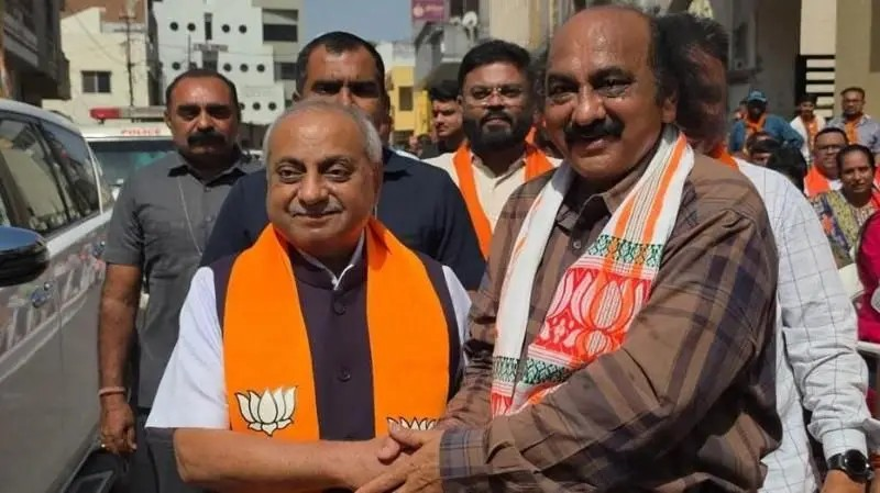 Gujarat Uncontested Election Debate: ગુજરાતની સ્થાનિક ચૂંટણીઓમાં 700થી વધુ બેઠકો પર મતદાન વગર જ ફેંસલો થઈ જવો એ જનતાના મતાધિકાર અને લોકશાહીની ગરિમા સામે પ્રશ્નાર્થ ચિહ્ન ઊભું કરે છે 1 Gujarat Uncontested Election Debate