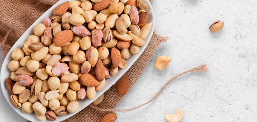 Heart Healthy Dry Fruits Tips: બ્લડ પ્રેશર અને હૃદયને સ્વસ્થ રાખવા માટે ડ્રાય ફ્રૂટ્સ ખાતી વખતે ન કરો આ ભૂલો, જાણો ડાયટિશિયનની ખાસ સલાહ 1 lsjax563