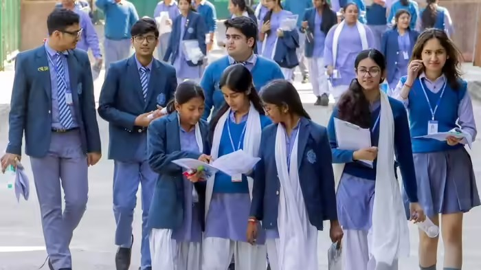 CBSE 2nd Board Exam 2026: કોણ આપી શકે છે CBSE 2nd બોર્ડ એક્ઝામ, ફી કેટલી છે? 10 સવાલ અને તેમના જવાબ 1 CBSE 2nd Board Exam 2026