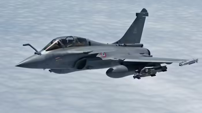 Rafale F5 India UAE Indonesia Deal: ભારત, UAE અને હવે ઈન્ડોનેશિયાએ ફેરવ્યા મોઢા, જાણો કેમ સોર્સ કોડના વિવાદે ફ્રાંસના સૌથી મોટા સંરક્ષણ સોદાને જોખમમાં મૂક્યો 1 Rafale F5 India UAE Indonesia Deal
