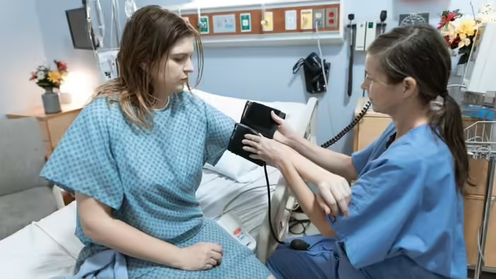 Nurse Career in USA: ભારતમાં BSc નર્સિંગ કર્યું છે, હવે અમેરિકામાં જોબ જોઈએ? ભારતીય નર્સો કેવી રીતે મેળવી શકે છે નોકરી, અહીં સમજો આખી રીત 1 Nurse Career in USA