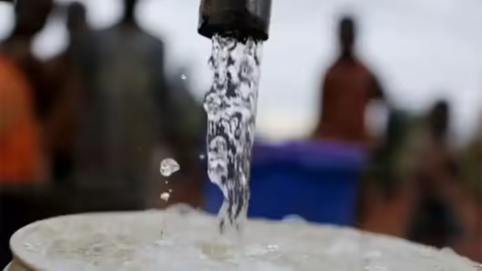 Pakistan Water Crisis: પાકિસ્તાનની આર્થિક રાજધાની કરાચીમાં પાણી માટે ત્રાહિમામ: ૭૦ ટકા વિસ્તારોમાં પાણી પુરવઠો ઠપ, ખાનગી ટેન્કરોનો સહારો 1 Pakistan Water Crisis