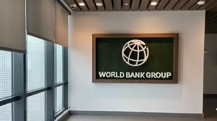 World Bank Scholarships: ભણવાનો ખર્ચ, રહેવા-જમવાનું અને વિમાનની ટિકિટ પણ મળશે મફત, જાણી લો વર્લ્ડ બેંક સ્કોલરશિપની આ ૬ મહત્વની શરતો 1 World Bank Scholarships