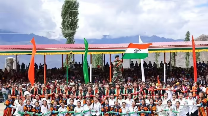 Ladakh News: ચીન સરહદ પર અસંતોષ ડામવા કેન્દ્રનો મોટો નિર્ણય, લદ્દાખમાં અમલદારશાહીનો અંત લાવી બંધારણીય કવચ આપવાનો રોડમેપ તૈયાર 1 Ladakh News