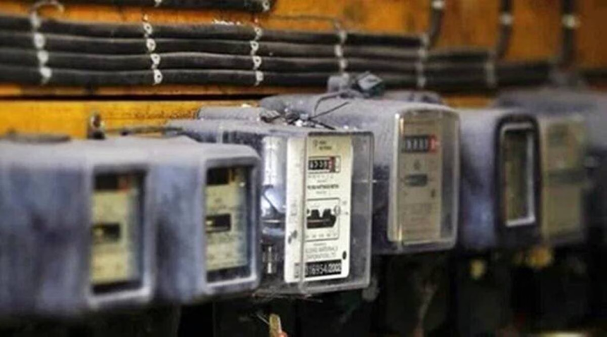 Gujarat Electricity Price Hike: ઝટકા માટે તૈયાર રહો: ગુજરાતમાં વીજળી 15-20% મોંઘી થશે, તમારું બિલ કેટલું વધશે? 1 Gujarat Electricity Price Hike
