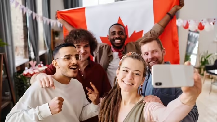 Canada Study Tips: કેનેડા જનારા ભારતીય વિદ્યાર્થીઓ માટે ખાસ માર્ગદર્શિકા, નવો પ્રવાસ શરૂ કરતા પહેલા આ ૫ મહત્વપૂર્ણ કામો પતાવવા જરૂરી 1 Canada Study Tips
