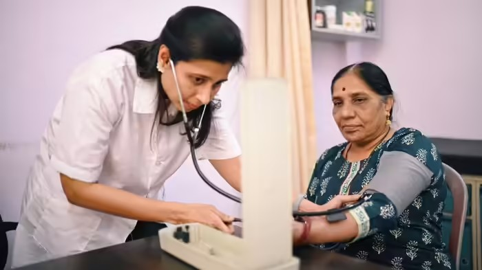 Women Health Tests: દરેક માતાએ જરૂર કરાવવા જોઈએ 7 ટેસ્ટ, લિપિડ પ્રોફાઇલ-શુગર ટેસ્ટ જેવી તપાસોનું ડૉક્ટરે સમજાવ્યું મહત્વ 1 Women Health Tests