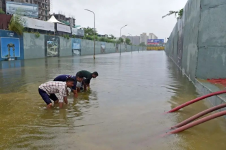 Ahmedabad AMC Underpass Warning
