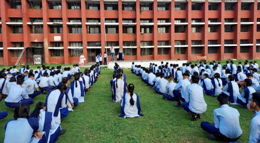 Scholarship Domicile Removal: એસસી અને ઓબીસી વિદ્યાર્થીઓ માટે શિષ્યવૃત્તિ પ્રક્રિયા થઈ સરળ, ડોમિસાઇલ સર્ટિફિકેટની અનિવાર્યતા ખતમ 1 Scholarship Domicile Removal