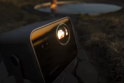 Leica Portable 4K Projector