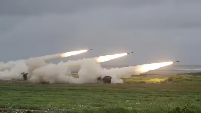 Taiwan HIMARS Military Exercise: યુદ્ધના એંધાણ: ચીનની સામે તાઇવાને યુદ્ધ જહાજો અને તોપો સાથે શરૂ કરી અત્યાર સુધીની સૌથી મોટી સૈન્ય કવાયત 1 Taiwan HIMARS Military Exercise