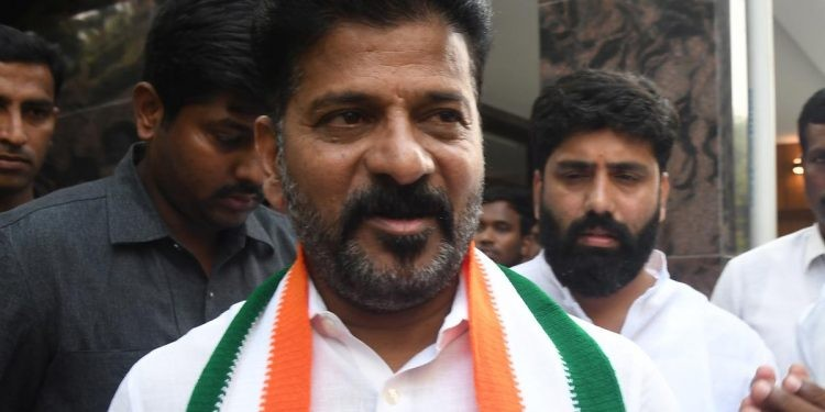 HYDRAA Telangana Controversy: રેવંત રેડ્ડીનું વિવાદિત નિવેદન: હિટલરના નામે હાઈડ્રાનું નામકરણ, ભાજપ સહિત તમામ પક્ષોનો આક્રોશ 1 HYDRAA Telangana Controversy