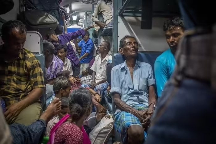 Railmadad App Complaint: ટ્રેનમાં કન્ફર્મ સીટ પર કોઈએ કર્યો છે કબજો? ગભરાશો નહીં, આ રીતે ૧ મિનિટમાં ખાલી કરાવો સીટ 1 Railmadad App Complaint