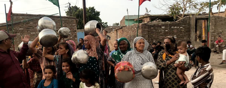 Jamnagar Ward 1 Water Crisis: જામનગરમાં સ્માર્ટ સિટીના દાવા પોકળ, વોર્ડ નંબર-૧ માં બે દિવસે માત્ર ૧૦ મિનિટ જ આવે છે પાણી, જનતા ત્રાહિમામ 1 Jamnagar Ward 1 Water Crisis