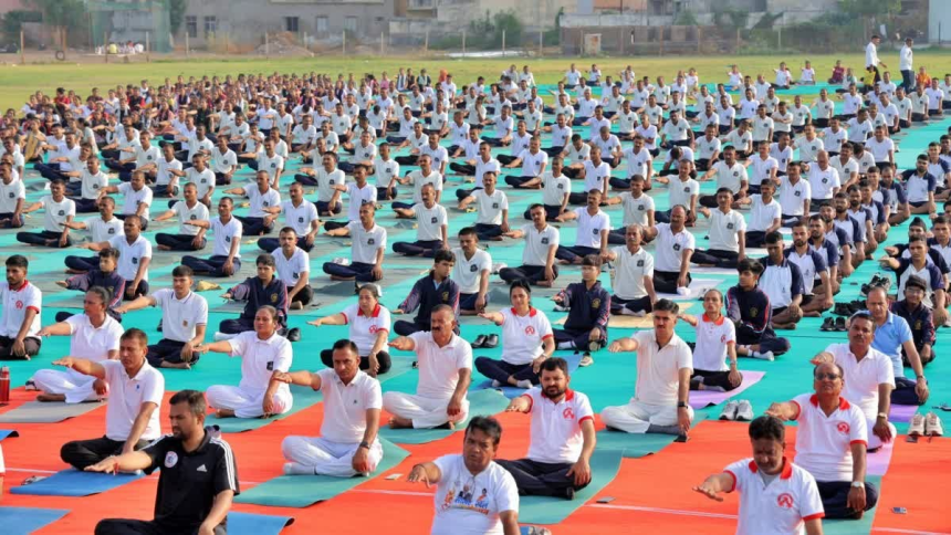 International Yoga Day Mansa Gujarat: ૧૨મો આંતરરાષ્ટ્રીય યોગ દિવસ: ગાંધીનગરના માણસામાં થશે રાજ્યકક્ષાની ભવ્ય ઉજવણી, ૧.૫ કરોડ નાગરિકો જોડાઈને રચશે ઈતિહાસ 1 International Yoga Day Mansa Gujarat