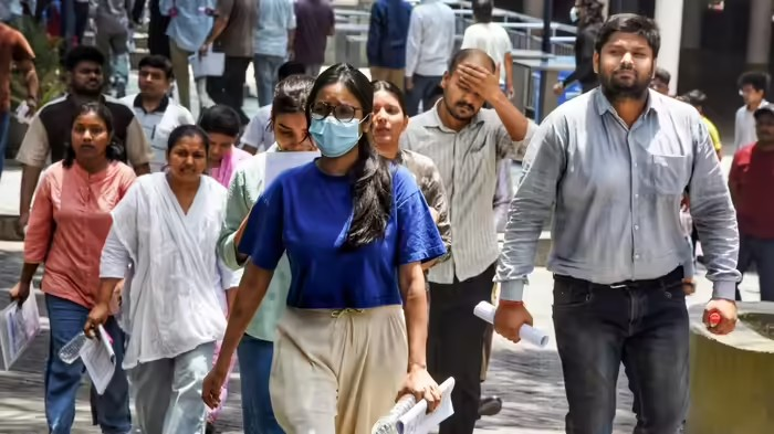 NEET exam day tips: નીટ રી-એક્ઝામ ૨૦૨૬: એક્ઝામ ડે પર ભૂલથી પણ ના કરતા આ કામ, એક્સપર્ટ નબીન સરે આપી ખાસ ટિપ્સ 1 NEET exam day tips