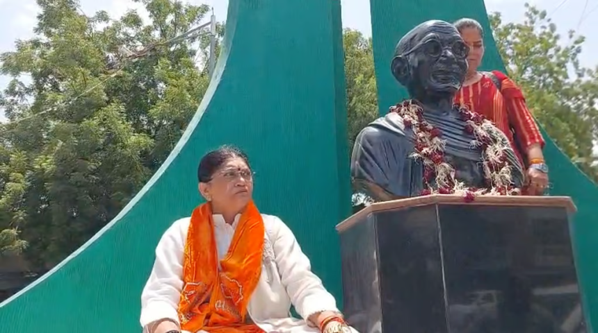 Narmada BJP internal conflict: જૂથવાદની આગ: ભાજપ ધારાસભ્ય દર્શના દેશમુખના અપમાનનો બદલો લેવા ‘ચલો કમલમ્’, નર્મદા જિલ્લા પ્રમુખ સામે રાજકીય બગાવત 1 Narmada BJP internal conflict
