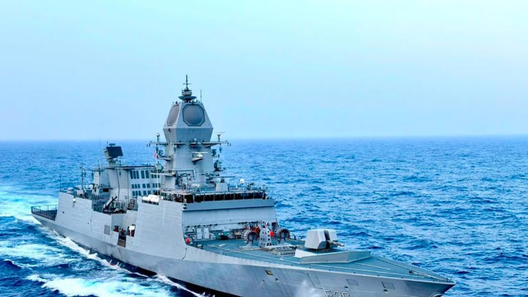 Indigenous naval warships India: ભારતીય નૌસેનાની શક્તિમાં વધારો, યોગ દિવસ પર પીએમ મોદી દેશને અર્પણ કરશે ત્રણ અત્યાધુનિક સ્વદેશી યુદ્ધપોત 1 Indigenous naval warships India