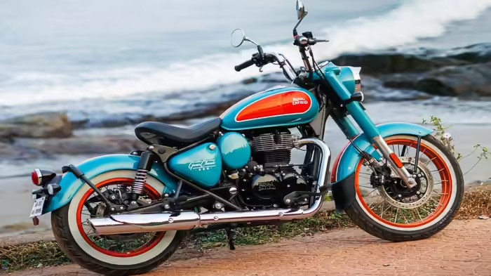 Royal Enfield Sales June 2026: રોયલ એનફિલ્ડની ઐતિહાસિક સિદ્ધિ, જૂન મહિનામાં વેચાણમાં ૨૭ ટકાનો ઉછાળો, જાણો Flying Flea C6 અને 125 વર્ષની ઉજવણીની વિગત 1 Royal Enfield Sales June 2026