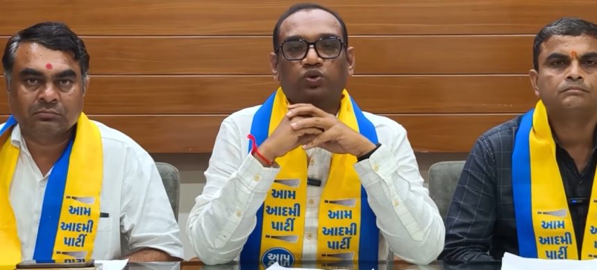 Manoj Sorathiya Surat Flood Allegations: પૂર બાદ સુરતમાં રાજકારણ ગરમાયું, AAP નેતા મનોજ સોરઠિયાએ પત્રકાર પરિષદમાં કર્યા ચોંકાવનારા ખુલાસા 1 Manoj Sorathiya Surat Flood Allegations