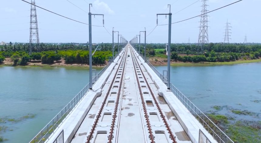 Mumbai Ahmedabad Bullet Train પ્રોજેક્ટમાં મોટી પ્રગતિ, ગુજરાતમાં વિદ્યુતીકરણનું કામ પૂર્ણ થવાના આરે 1 Mumbai Ahmedabad Bullet Train