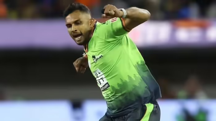 Cricket Double Hat-trick: ક્રિકેટમાં ડબલ હેટ્રિકનો કમાલ, મલિંગાથી લઈને શનાકા સુધી, જાણો કયા બોલરોએ લગાવી છે સતત ચાર વિકેટની હેટ્રિક 1 Cricket Double Hat-trick