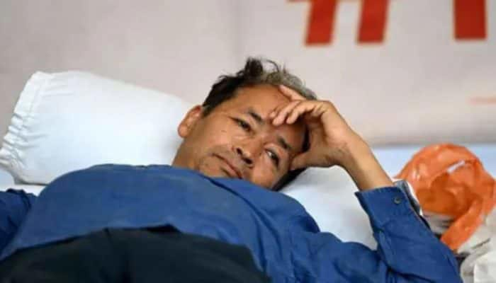 Sonam Wangchuk NEET protest: પ્રજાના સપના રોળાય અને જીવ પણ જાય ત્યારે નૈતિકતા શું કહે છે ? કોણ જવાબદાર ? 1 Sonam Wangchuk NEET protest