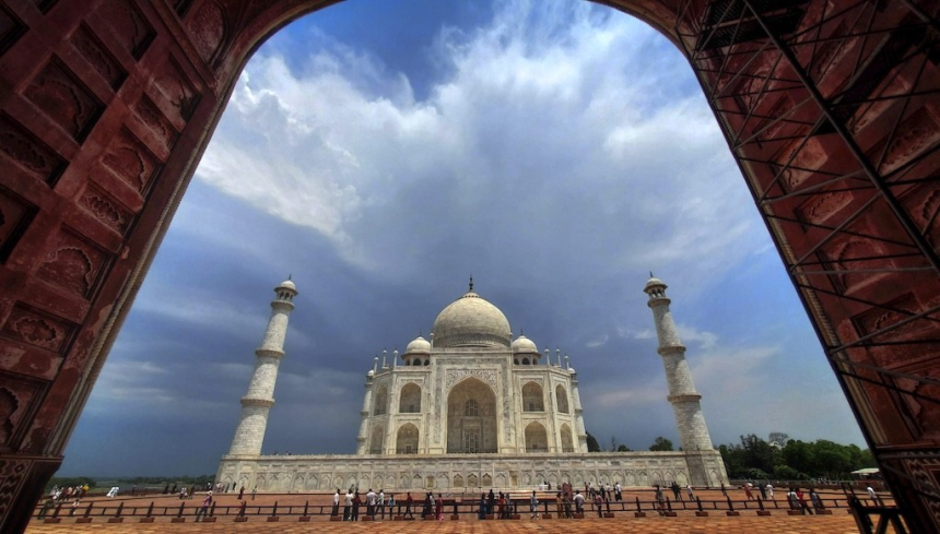 Taj Mahal Survey Claim: તાજમહેલ મંદિર હોવાના દાવા પર સર્વેની માંગને લઈને હાઈકોર્ટે કેન્દ્ર, ASI પાસેથી જવાબ માંગ્યો 1 Taj Mahal Survey Claim