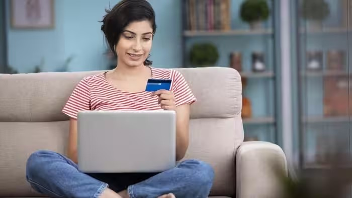 Credit Card Reward Points ની સાચી કિંમત જાણો, નહીં તો થઈ શકે છે નુકસાન 1 Credit Card Reward Points