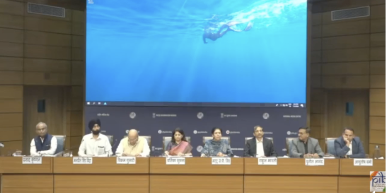 E20 Ethanol Blending Concerns: ઈ-20 ઈંધણ મુદ્દે સરકારની પ્રેસ બ્રીફિંગ માત્ર ડૅમેજ કંટ્રોલનો પ્રયાસ? જાણો કયા મહત્વના સવાલો હજુ પણ નથી મળ્યા 1 E20 Ethanol Blending Concerns