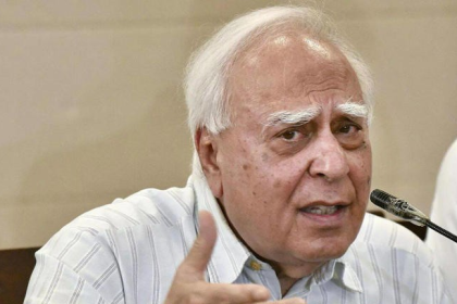 Anti Defection Law Kapil Sibal SC