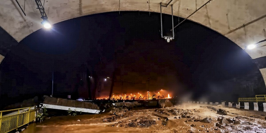 Mumbai-Pune Expressway Landslide: મુંબઈ-પુણે એક્સપ્રેસવે પર દુર્ઘટના, 'મિસિંગ લિંક' પર ભૂસ્ખલનથી ત્રણના મોત, પ્રશાસને કહ્યું- કુદરતનો ખેલ 1 Mumbai-Pune Expressway Landslide
