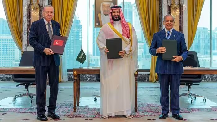 Mecca Defence Pact: સાઉદી અરેબિયા-તુર્કી-પાકિસ્તાનના મક્કા સંરક્ષણ કરારથી ભારતે કેમ ન વધારવી જોઈએ ચિંતા? નિષ્ણાતે સમજાવ્યું આખું ગણિત 1 Mecca Defence Pact