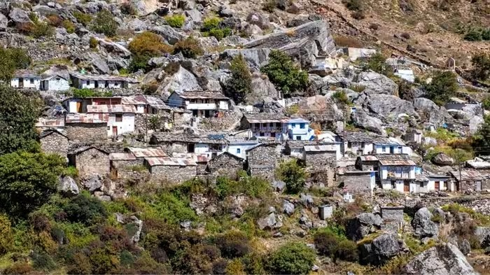 Mana Village History