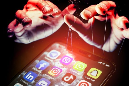 Social Media Political Manipulation