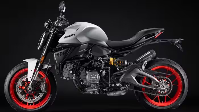 2026 Ducati Monster ની ભારતમાં એન્ટ્રી, જાણો કિંમત, વેરિઅન્ટ્સ, V2 એન્જિન અને તમામ ખાસિયતો 1 2026 Ducati Monster