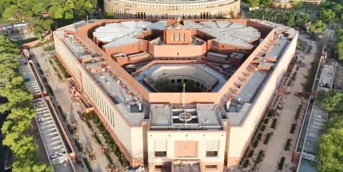 MP And MLAs Court Cases: જ્યારે સાંસદ-ધારાસભ્યો સામે 4 હજારથી વધુ કેસ, તો રાજકારણ કેવી રીતે થશે સાફ? 1 MP And MLAs Court Cases
