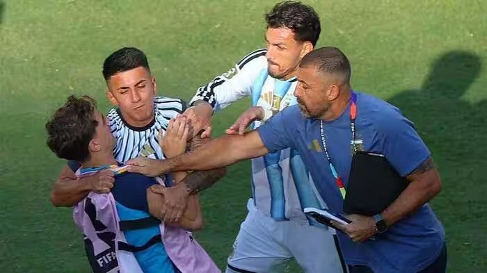 FIFA World Cup Final Ban: વર્લ્ડ કપ ફાઇનલના વિવાદમાં ફીફાની સખત કાર્યવાહી, પરેડેસ-મોલિના સહિત ગાવી પર પણ બેન 1 FIFA World Cup Final Ban