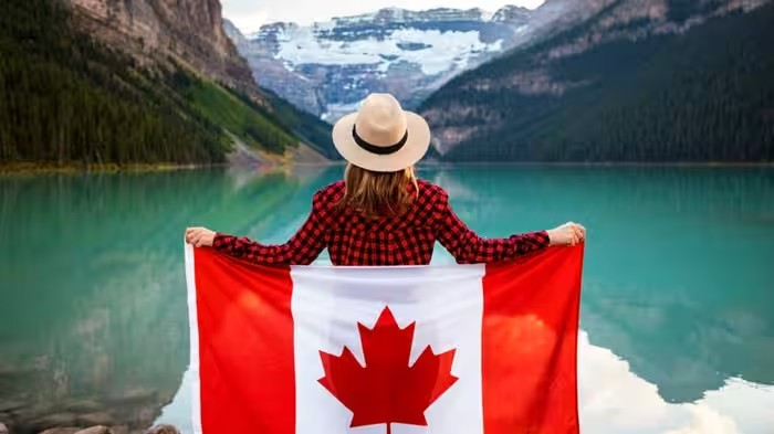 Canada PR 2026: CRS 523 સ્કોર ધરાવતા ભારતીયોને PR, CEC અને Express Entry ની સંપૂર્ણ માહિતી 1 Canada PR 2026