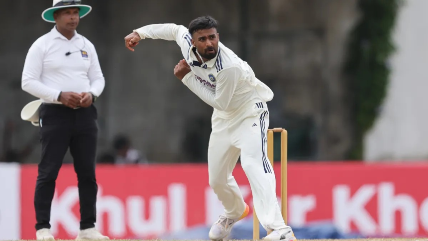 IND vs SL: માનવ સુથારનો ટેસ્ટ ડેબ્યૂમાં ધમાકો, પ્રથમ જ બોલે વિકેટ લઈને શ્રીલંકાને આપ્યો મોટો ઝટકો 1 IND vs SL