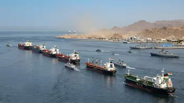 Strait of Hormuz: સ્ટ્રેટ ઑફ હોર્મુઝ સંકટ વચ્ચે ભારતને રાહત, 60 કમર્શિયલ જહાજ સુરક્ષિત પહોંચ્યા 1 Strait of Hormuz