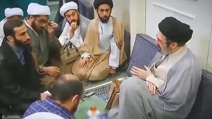 Mojtaba Khamenei Video: ઈરાનના સુપ્રીમ લીડર મોજતબા ખામેનેઈનો પ્રથમ વીડિયો સામે આવ્યો, તબિયત અંગેની અટકળો વચ્ચે ચર્ચા તેજ 1 Mojtaba Khamenei Video