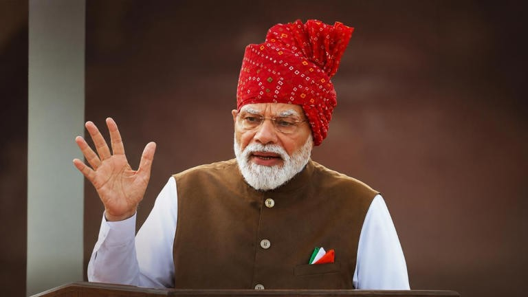 PM Narendra Modi Speech: લાલ કિલ્લા પરથી PM મોદીએ બતાવી 2047ના વિકસિત ભારતની તસવીર, AIથી લઈને ન્યુક્લિયર પાવર સુધી મોટી જાહેરાતો 1 PM Narendra Modi Speech
