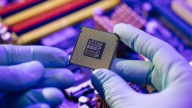 Gujarat Semiconductor Shift: ગુજરાતના સાણંદમાં માઇક્રોનના સેમિકન્ડક્ટર પ્લાન્ટને 12 કલાકની શિફ્ટની મંજૂરી, કામદારો માટે 48 કલાકની સાપ્તાહિક મર્યાદા 1 Gujarat Semiconductor Shift