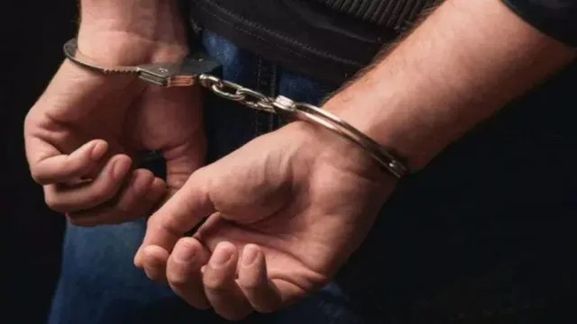 Child Trafficking Gujarat: 8 દિવસના નવજાતને 3 લાખ રૂપિયામાં વેચવાનો પ્રયાસ નિષ્ફળ, વડોદરા ક્રાઇમ બ્રાંચે માનવ તસ્કરીનો ભાંડો ફોડ્યો 1 Child Trafficking Gujarat