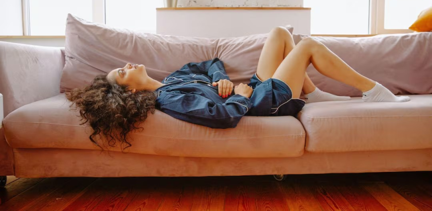 Period Pain and Bleeding: પીરિયડ દરમિયાન આ લક્ષણોને સામાન્ય ન માનશો, વધારે બ્લીડિંગ અને અસહ્ય દુખાવો હોઈ શકે છે ગંભીર સંકેત 1 Period Pain and Bleeding