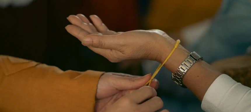 Raksha Panchami 2026: રક્ષાબંધનના 5 દિવસ બાદ કેમ મનાવવામાં આવે છે રક્ષા પંચમી? જાણો આ દિવસે શું કરવું અને શું ન કરવું 1 Raksha Panchami 2026