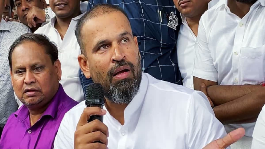 Yusuf Pathan Plot Row