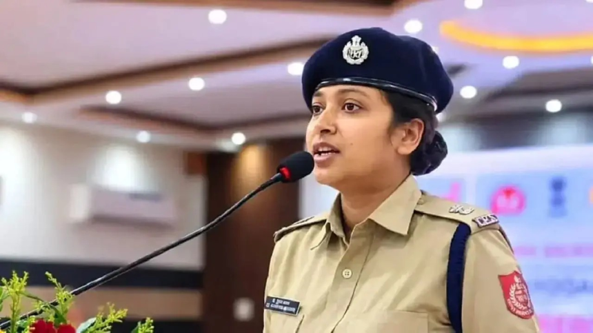 IPS Bushra Bano Transfer: ‘અસ્સલામઅલૈકુમ’ બોલવા બદલ મહિલા IPS અધિકારીની બદલી, હિન્દુ સંગઠનોની ફરિયાદ બાદ નિર્ણય પર સવાલ 1 IPS Bushra Bano Transfer