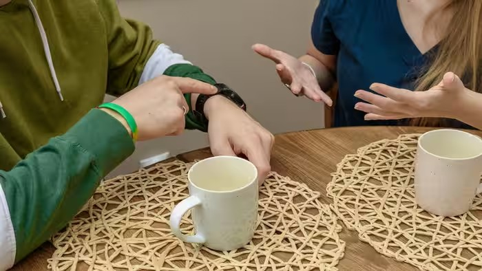 AI Wearable Privacy: જાસૂસીનો નવો રસ્તો બન્યાં AIથી સજ્જ સ્માર્ટવોચ, ઈયરબડ્સ અને ચશ્માં, જાણીતી કંપનીઓ કરી રહી છે સેફ્ટી સાથે ચેડાં 1 AI Wearable Privacy